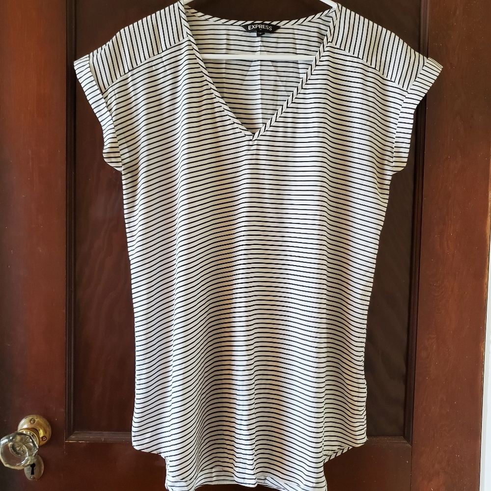 V neck short sleeve blouse